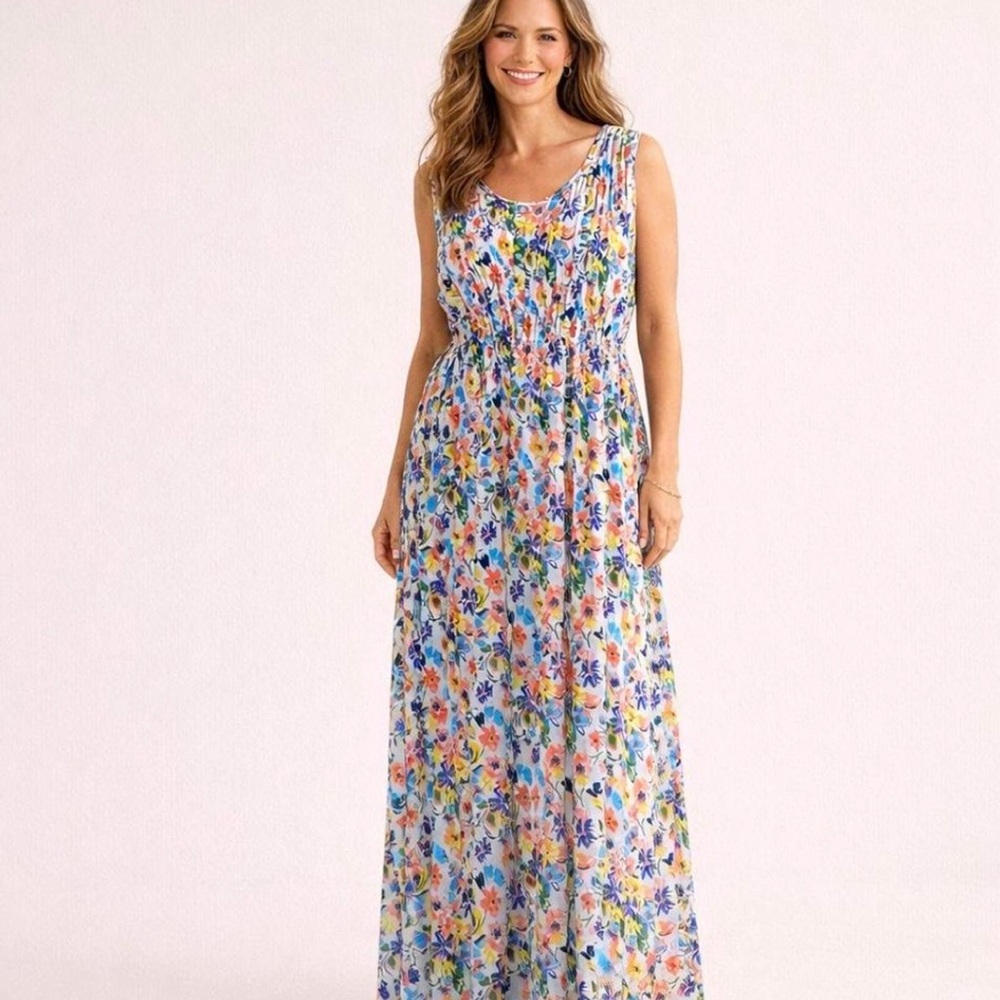 Sleeveless Floral Maxi Dress in Multicolor